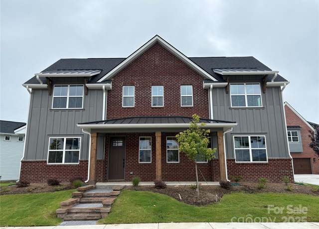 Property at 909 Coast Dr, Tega Cay, SC 29708, 3 beds, 2.5 baths