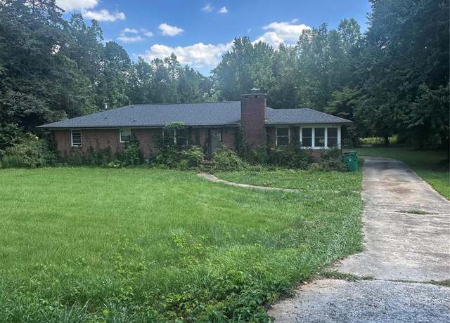Property at 326 Neal Dr, Charlotte, NC 28213, 3 beds, 2 baths
