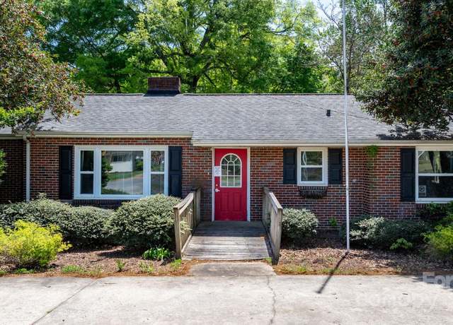 Property at 536 Hartness Rd, Statesville, NC 28677, 3 beds, 2 baths