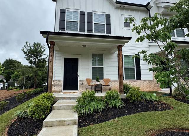 Property at 734 Herlong Ave, Rock Hill, SC 29732, 3 beds, 2.5 baths
