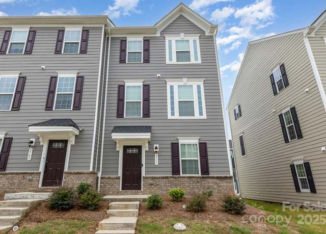 Property at 2111 Autumn Olive Ln, Matthews, NC 28104, 3 beds, 2.5 baths