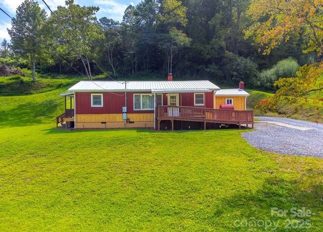 Property at 267 Hensley Cemetery Rd, Whittier, NC 28789, 3 beds, 1 bath