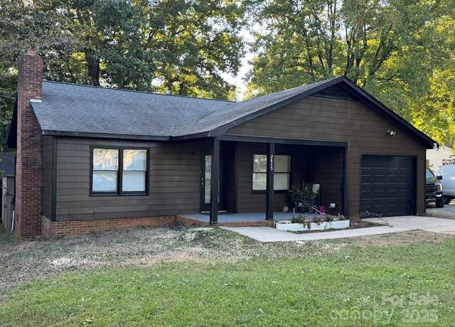 Property at 2835 Royal Ridge Ln, Charlotte, NC 28212, 2 beds, 2 baths