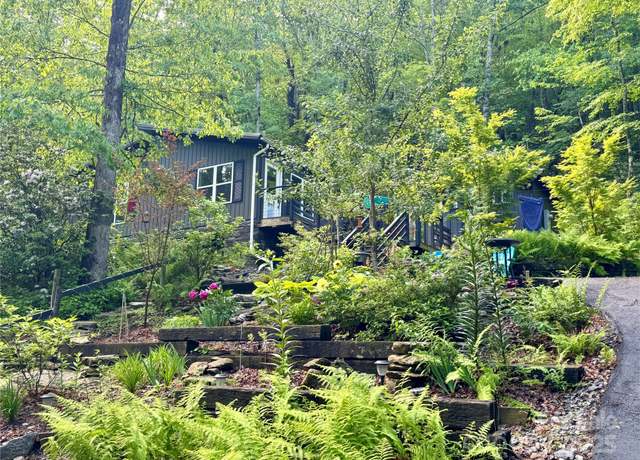 Property at 9490 Greenville Hwy, Brevard, NC 28712, 2 beds, 2 baths