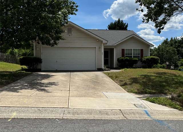 Property at 3012 Longspur Dr, Matthews, NC 28105, 3 beds, 2 baths