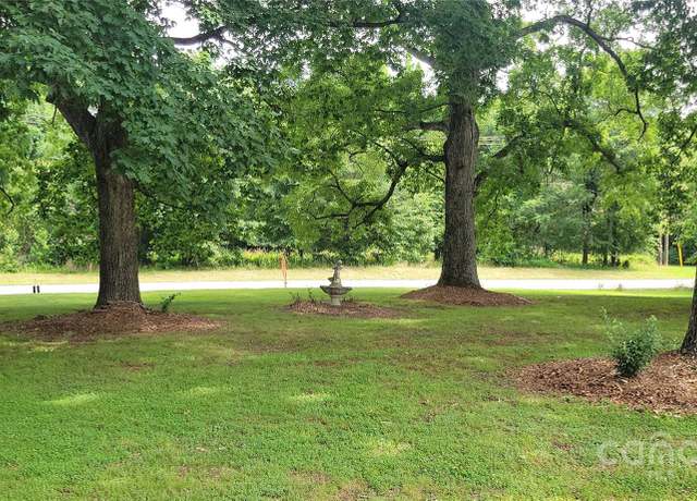 Property at 2208 Morehead Rd, Charlotte, NC 28262