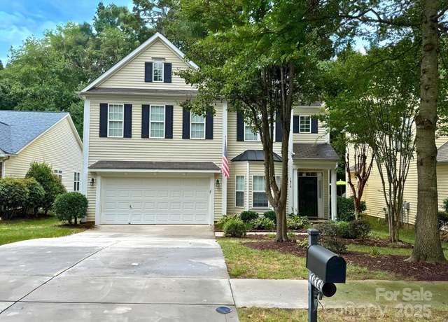 Property at 1814 Wilburn Park Ln NW, Charlotte, NC 28269, 4 beds, 2.5 baths