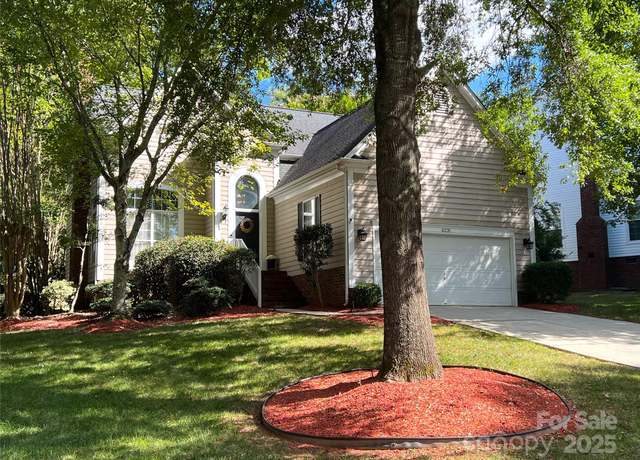 Property at 6231 Oxwynn Ln, Charlotte, NC 28270, 3 beds, 2.5 baths