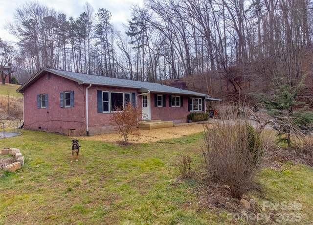 Property at 195 Lee St, Sylva, NC 28779, 3 beds, 2 baths