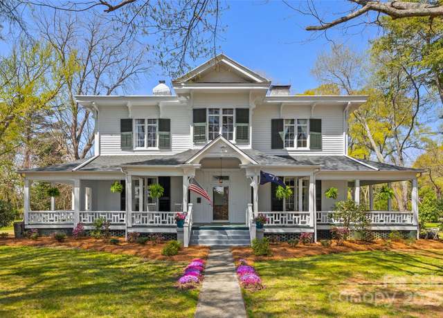 Property at 121 N Congress St, York, SC 29745, 5 beds, 3.5 baths