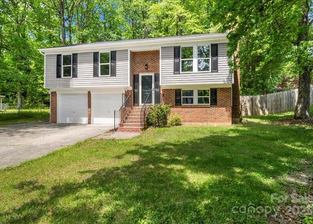 Property at 6839 Wagon Oak Rd, Charlotte, NC 28212, 4 beds, 2 baths