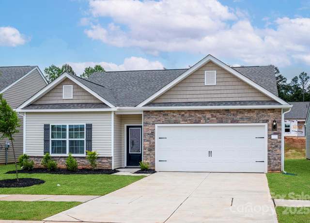 Property at 7319 Jerimoth Dr, Charlotte, NC 28215, 3 beds, 2 baths