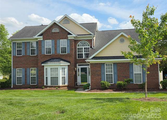 Property at 6017 Lowergate Dr, Waxhaw, NC 28173, 5 beds, 2.5 baths
