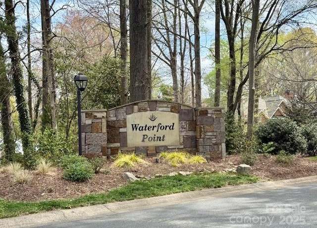 Property at 21315 Blakely Shores Dr, Cornelius, NC 28031, 4 beds, 2.5 baths
