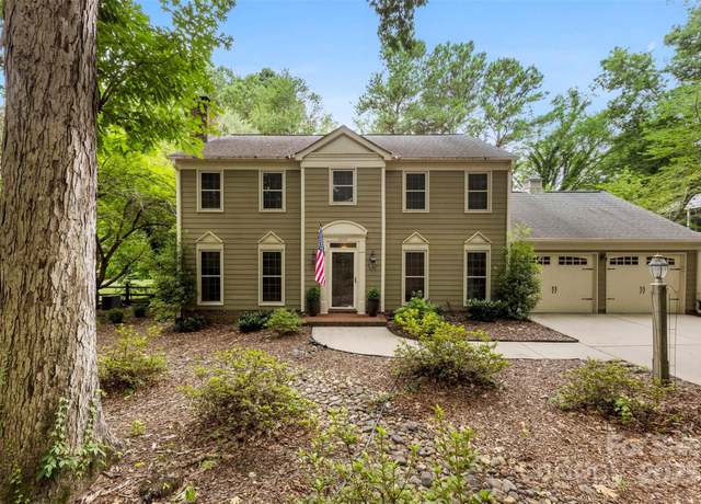 Property at 6234 Carmel Station Ave, Charlotte, NC 28226, 4 beds, 3 baths