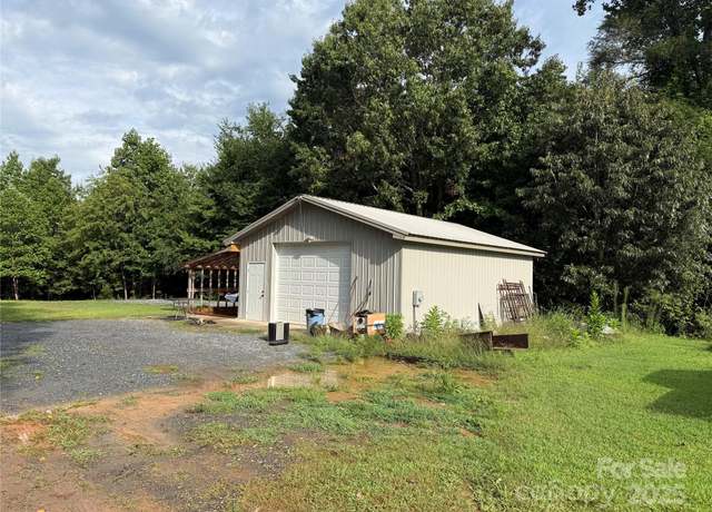 Property at 637 Ridge Rd, Marion, NC 28752