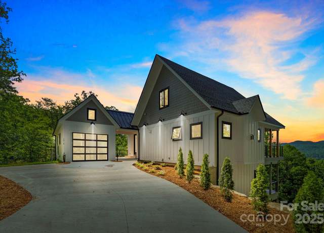 Property at 1018 Willow Ridge Dr, Hendersonville, NC 28739, 3 beds, 3 baths