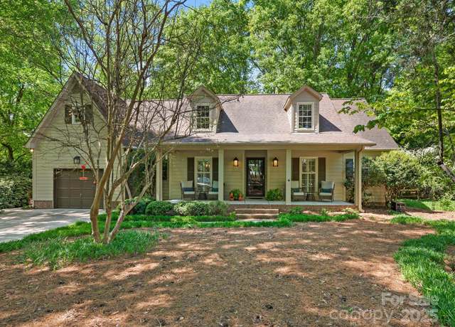 Property at 5935 Winburn Ln, Charlotte, NC 28226, 3 beds, 2.5 baths