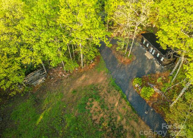 Property at 28 Burgin Ridge Rd, Black Mountain, NC 28711