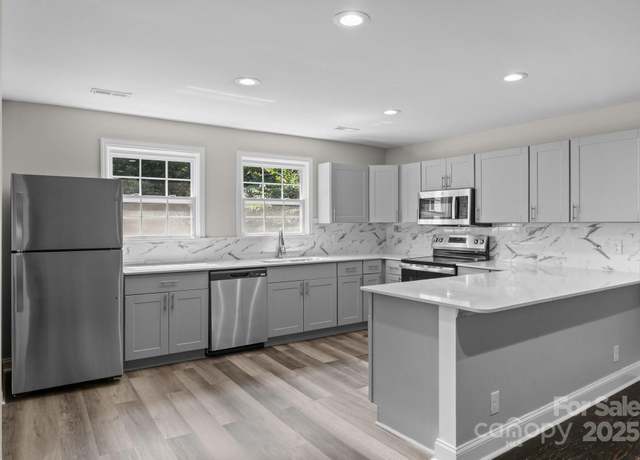 Property at 509 8th Avenue Ext, Cramerton, NC 28032, 3 beds, 2 baths