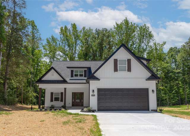 Property at 5005 Oconee Dr, Stanley, NC 28164, 3 beds, 2.5 baths