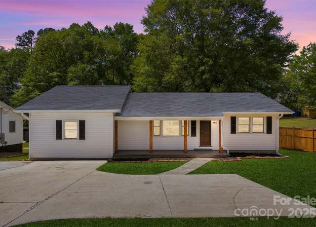Property at 3715 Dallas High Shoals Hwy, Dallas, NC 28034, 3 beds, 1.5 baths