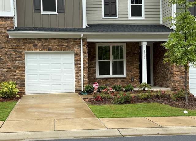 Property at 8233 Merryvale Ln, Charlotte, NC 28214, 3 beds, 2.5 baths