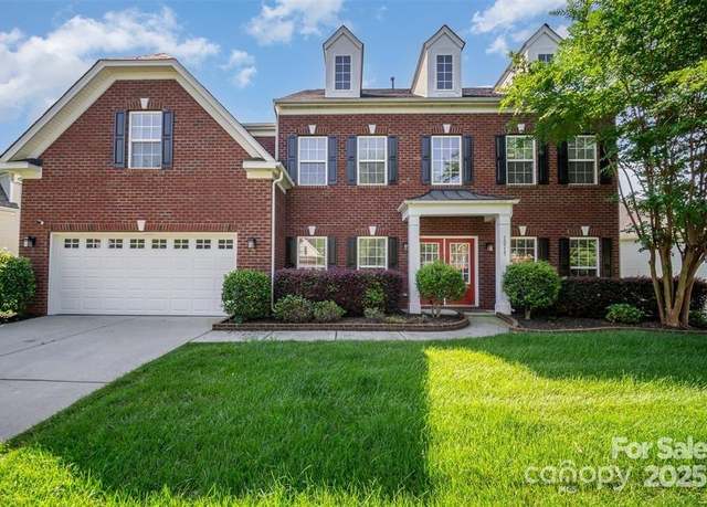 Property at 10515 Greenhead View Rd, Charlotte, NC 28262, 6 beds, 4.5 baths