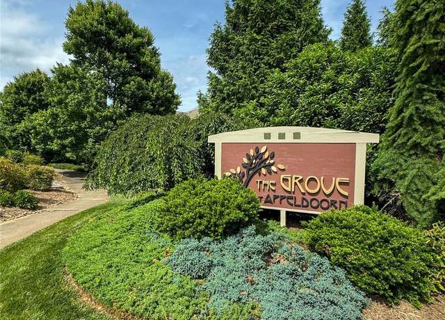 Property at 136 Appeldoorn Cir #136, Asheville, NC 28803, 2 beds, 2 baths