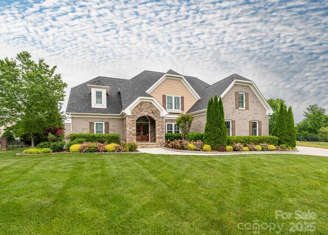 Property at 3850 Hounslow Ln, Harrisburg, NC 28075, 4 beds, 3 baths
