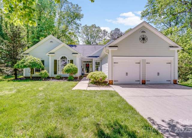 Property at 11003 Pale Hickory Ln, Charlotte, NC 28215, 3 beds, 2 baths