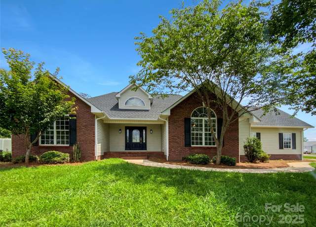Property at 4550 Briarcreek Rd, Maiden, NC 28650, 3 beds, 2 baths