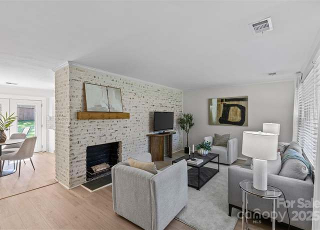 Property at 5329 Valley Forge Rd, Charlotte, NC 28210, 3 beds, 2 baths