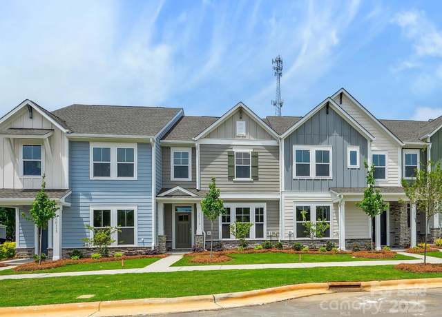Property at 10115 Mamillion Dr, Huntersville, NC 28078, 4 beds, 2.5 baths