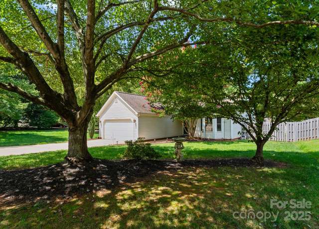 Property at 13624 Harvest Point Dr, Huntersville, NC 28078, 3 beds, 2 baths