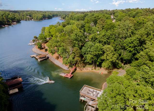 Property at 9066 Tulagi Ct, Tega Cay, SC 29708, 4 beds, 2.5 baths