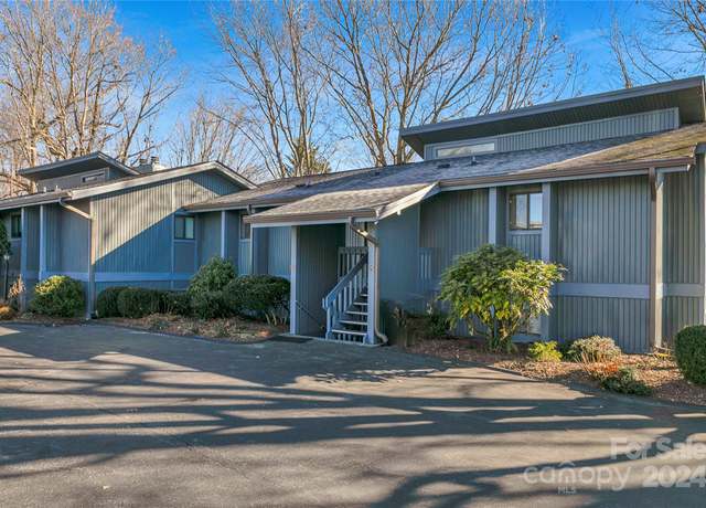 Property at 273 Tinequa Dr, Brevard, NC 28712, 2 beds, 2 baths
