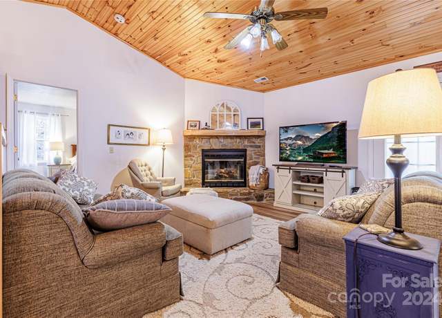 Property at 518 Fontana Ridge Rd, Bryson City, NC 28713, 2 beds, 2 baths