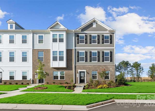Property at 1932 Westerhill Dr, Fort Mill, SC 29708, 3 beds, 3 baths
