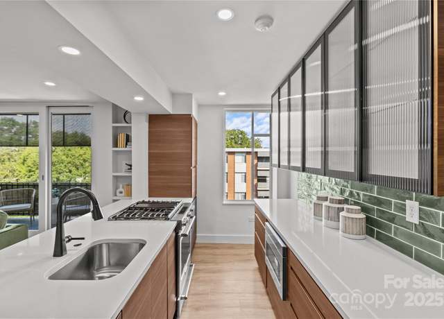 Property at 1300 Queens Rd #408, Charlotte, NC 28207, 3 beds, 2 baths