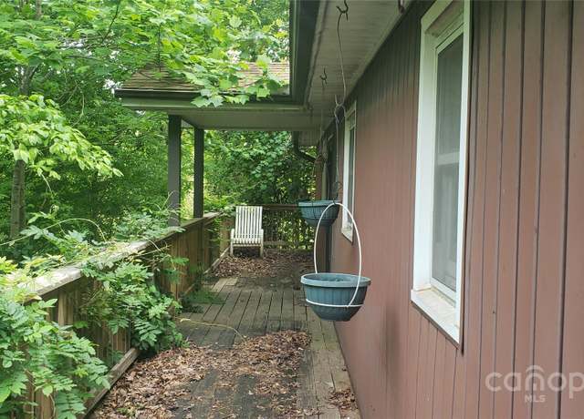 Property at 31 Samuel Ln, Candler, NC 28715, 2 beds, 1 bath