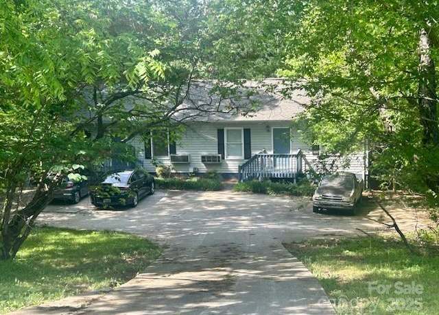 Property at 1120 Bradford Mountain Rd SW, Lenoir, NC 28645, 4 beds, 2 baths
