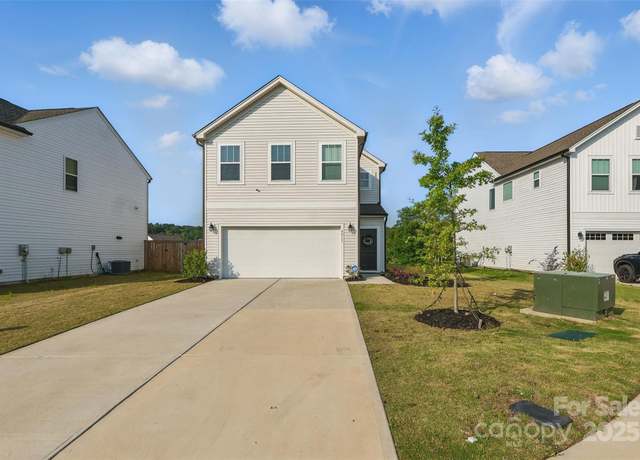 Property at 4013 Southern Pine Dr, Mount Holly, NC 28120, 3 beds, 2.5 baths