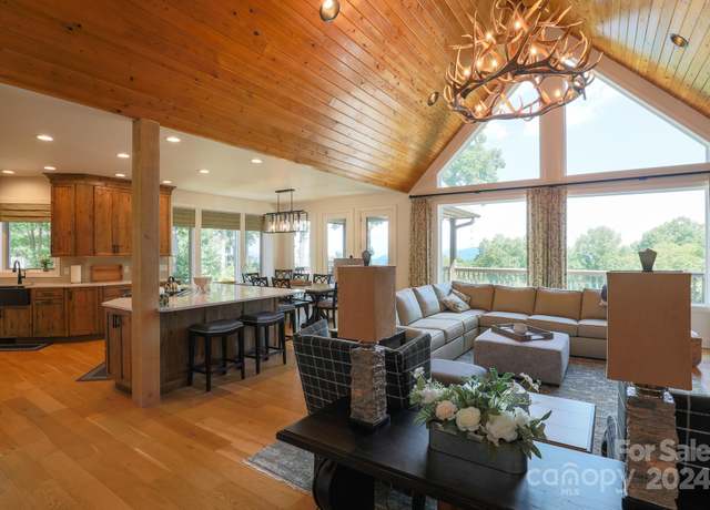 Property at 410 Springhouse Dr, Burnsville, NC 28714, 4 beds, 4.5 baths