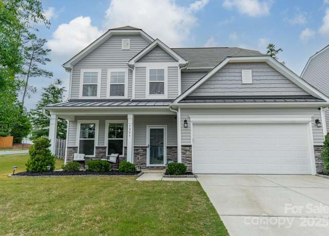 Property at 3205 Berry Creek Rd, Charlotte, NC 28214, 4 beds, 3 baths