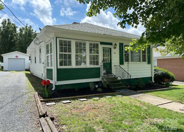 Property at 211 Spruce St, Badin, NC 28009, 2 beds, 1 bath