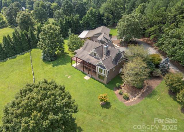 Property at 102 Uncle Coss Pond Rd, Columbus, NC 28722, 4 beds, 4.5 baths