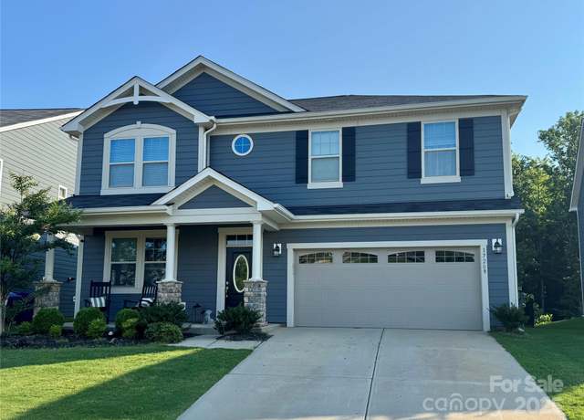 Property at 17209 Carolina Hickory Dr, Huntersville, NC 28078, 3 beds, 2.5 baths