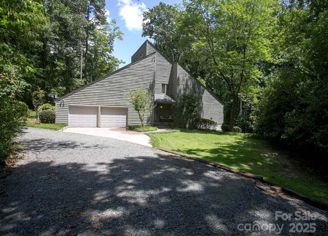 Property at 10401 Andiron Dr, Matthews, NC 28105, 4 beds, 3.5 baths