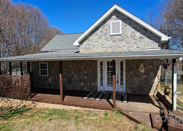 Property at 17 Lake St, Granite Falls, NC 28630, 3 beds, 2 baths